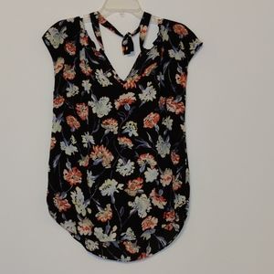 Short sleeve blouse